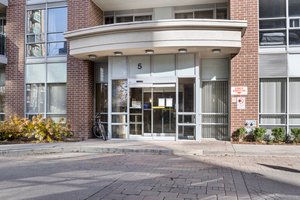 5 Michael Power Pl, Toronto, ON M9A, Canada Photo 4