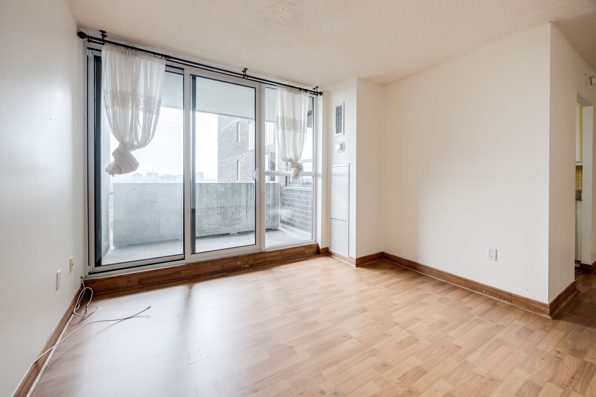 Toronto property showcase — delivered property photograph 9