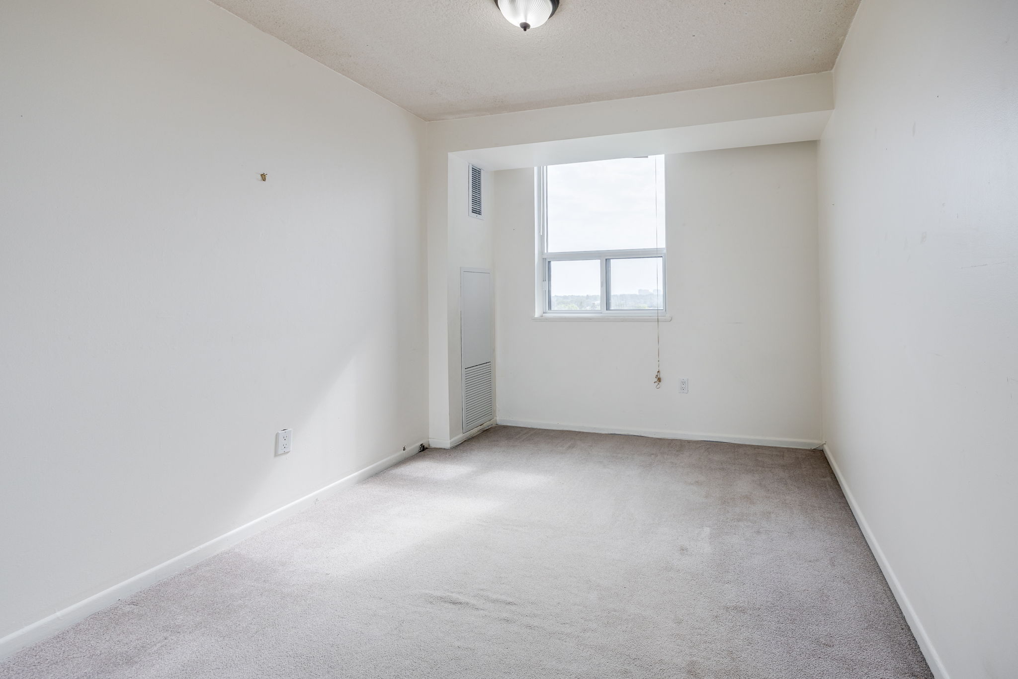 Toronto property showcase — delivered property photograph 18