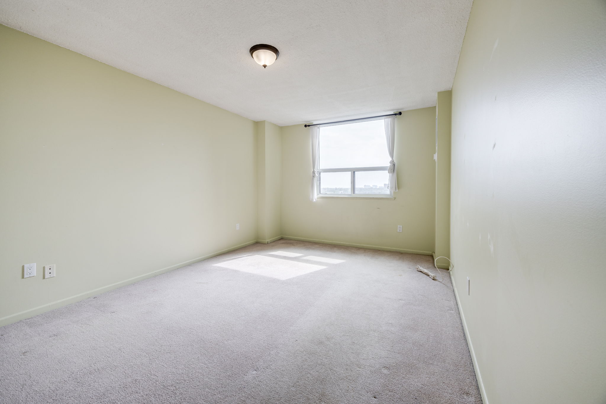 Toronto property showcase — delivered property photograph 22