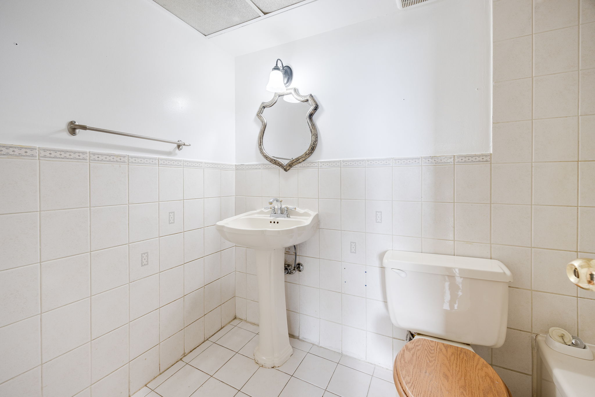 Toronto property showcase — delivered property photograph 25