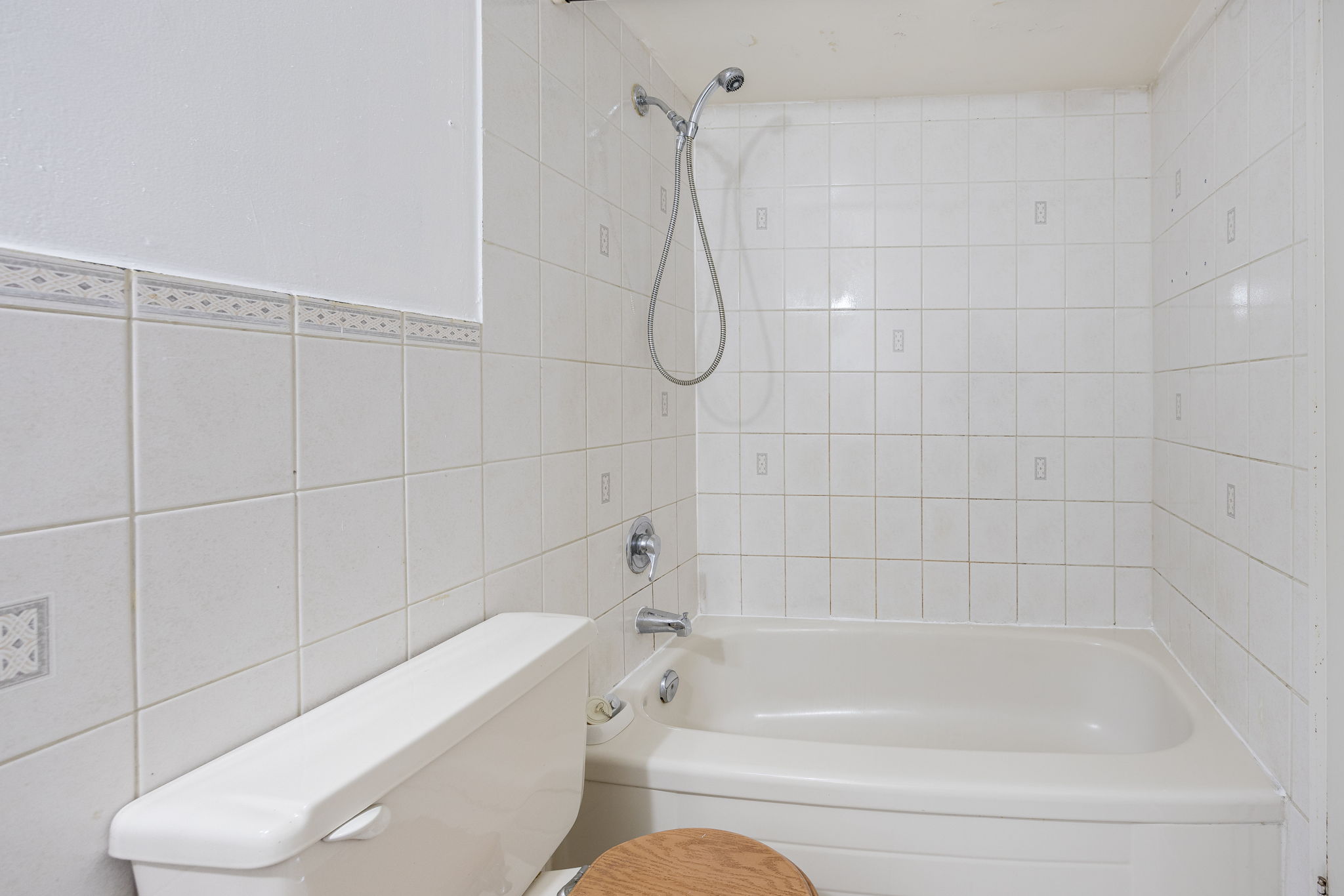 Toronto property showcase — delivered property photograph 26