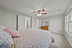  Photo 0