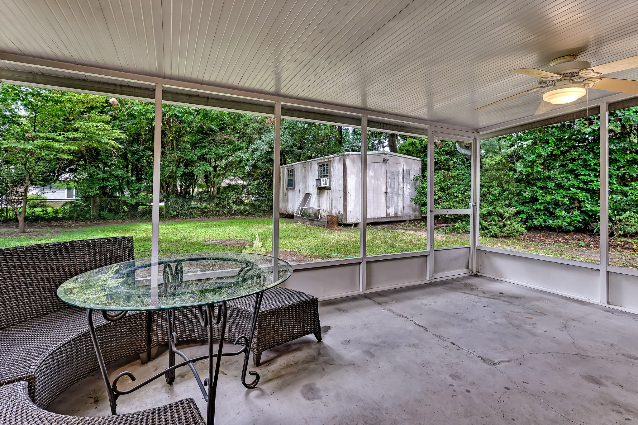 Screened-in Porch