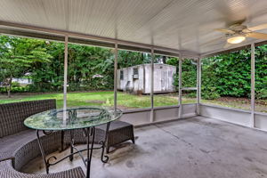Screened-in Porch