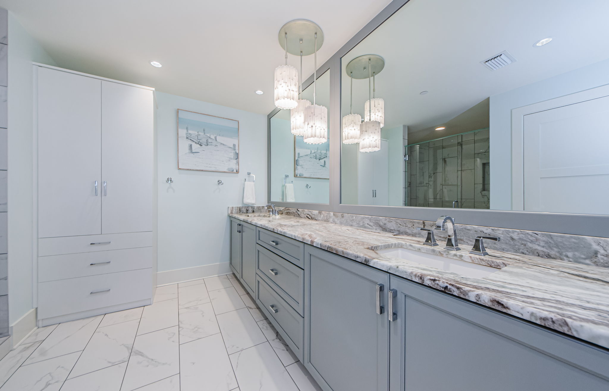 Upper Level Master Bathroom 1a