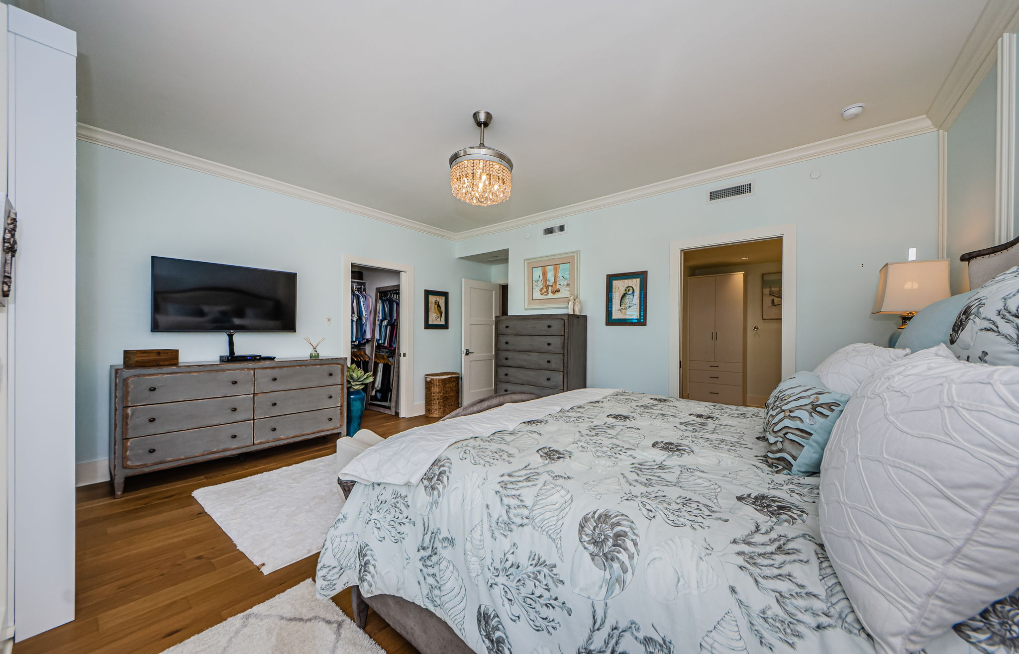 Upper Level Master Bedroom 1d