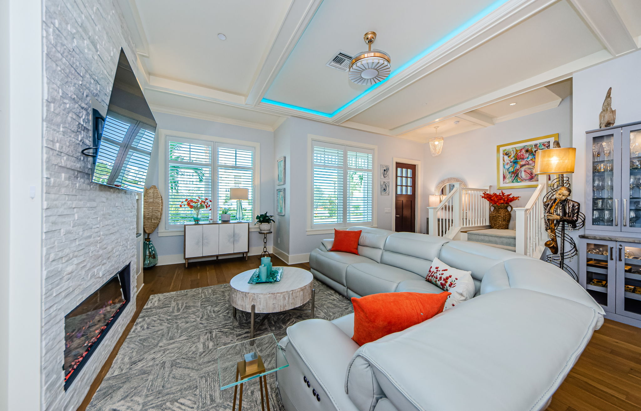 Family Room 3-2