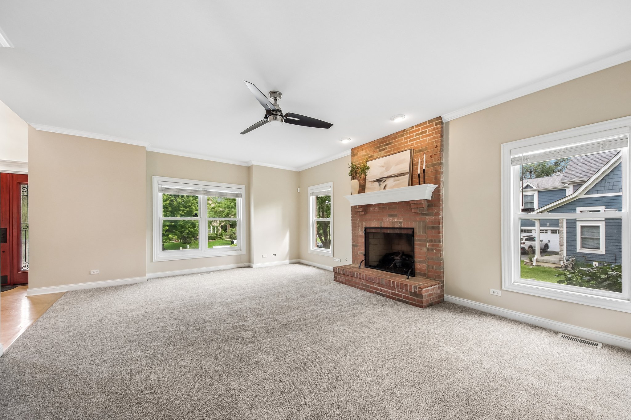 Park Place Cir-S1508-009.jpg