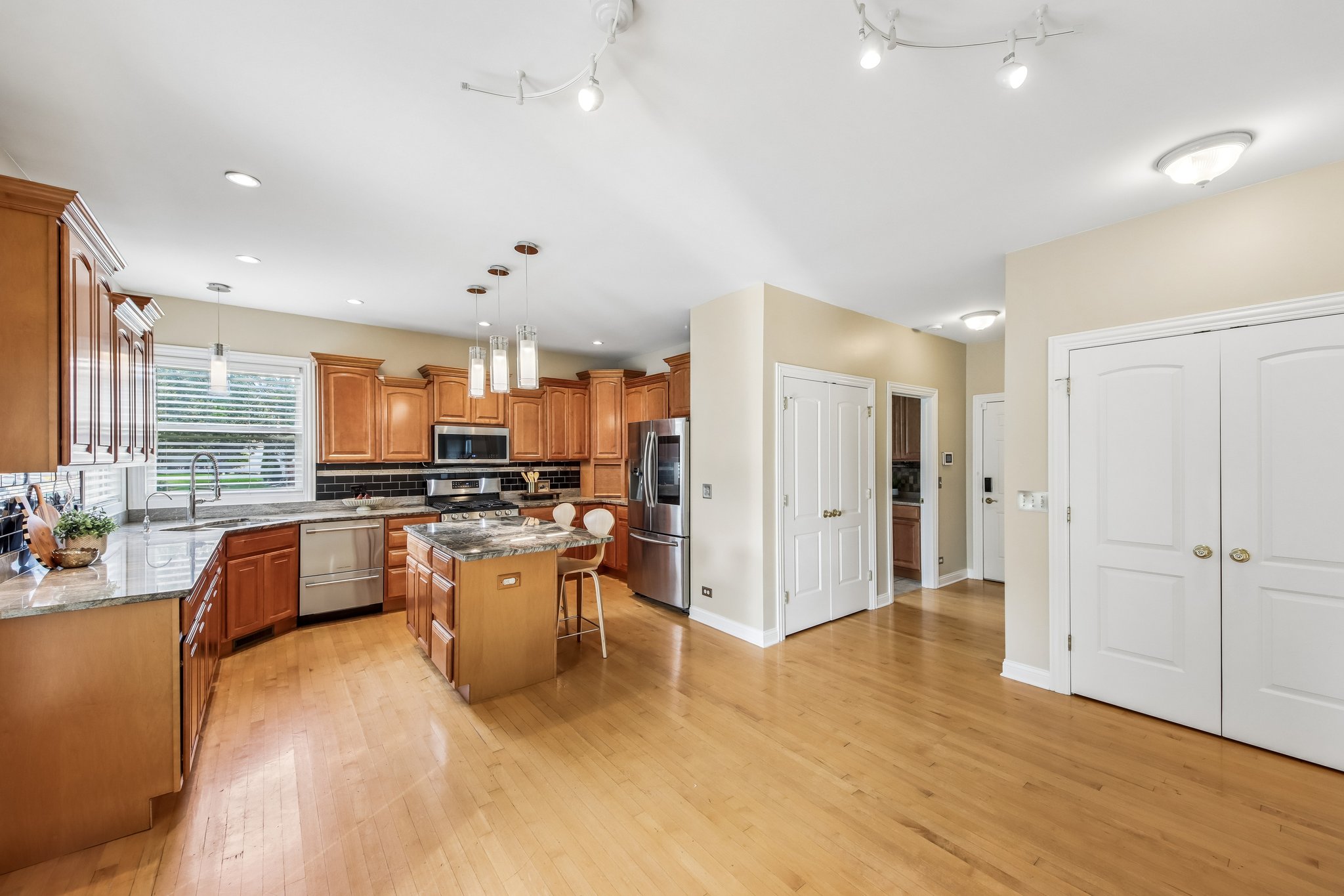 Park Place Cir-S1508-014.jpg