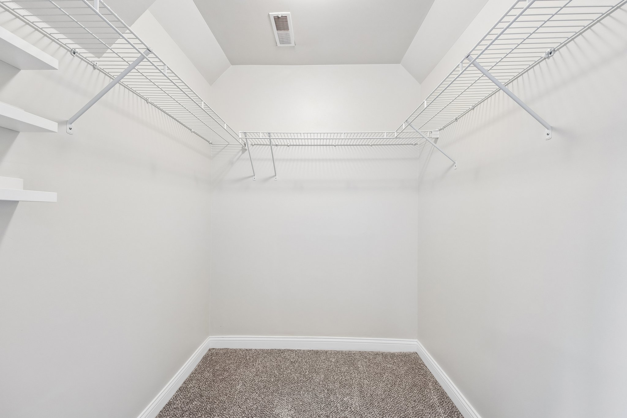 Park Place Cir-S1508-031.jpg
