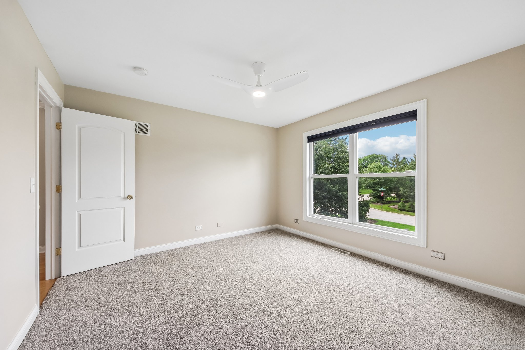 Park Place Cir-S1508-032.jpg