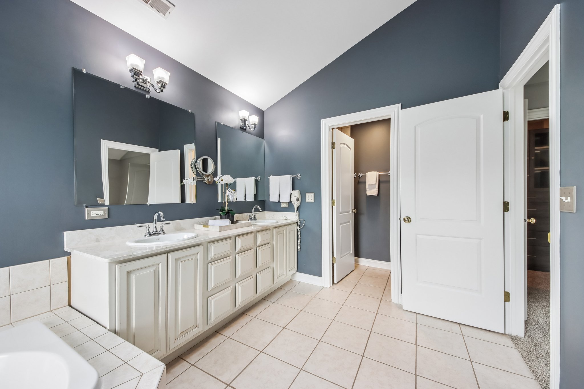 Park Place Cir-S1508-041.jpg