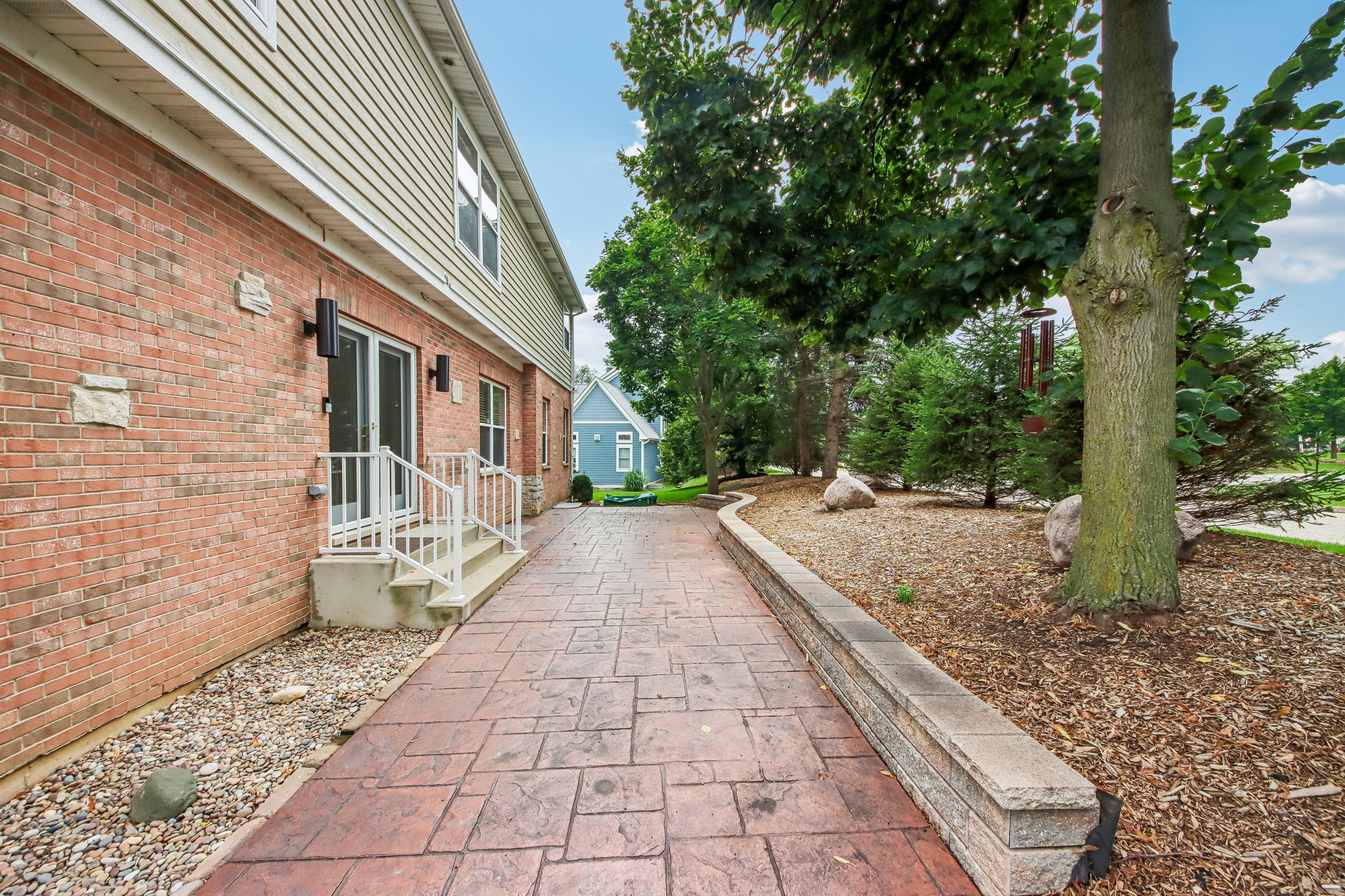Park Place Cir-S1508-048.jpg