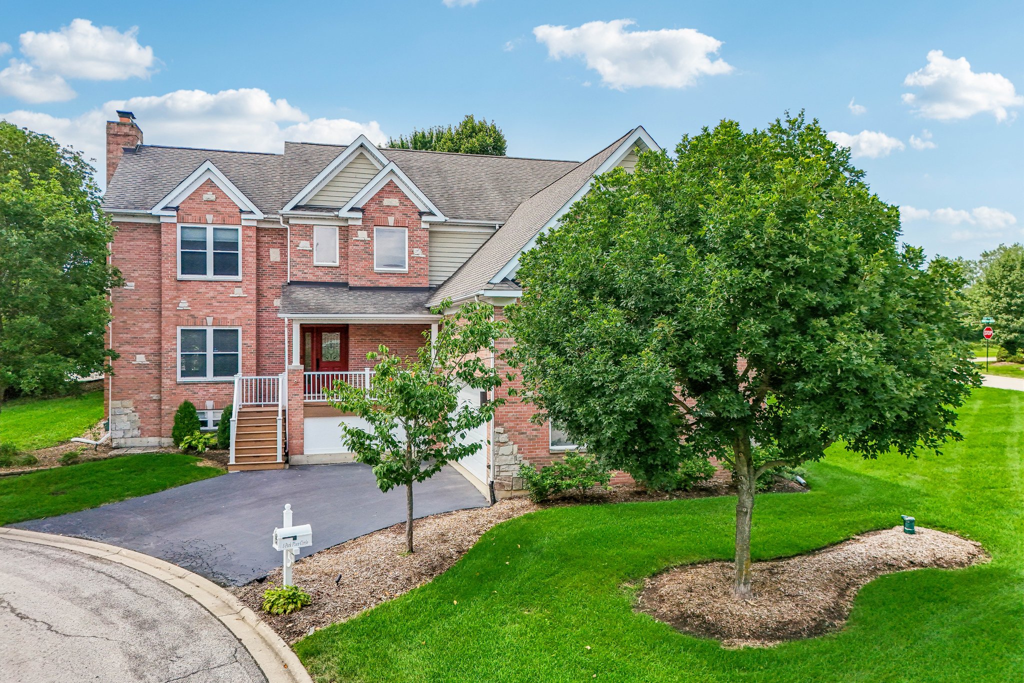 Park Place Cir-S1508-053.jpg