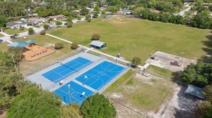DeLeon Shores Park