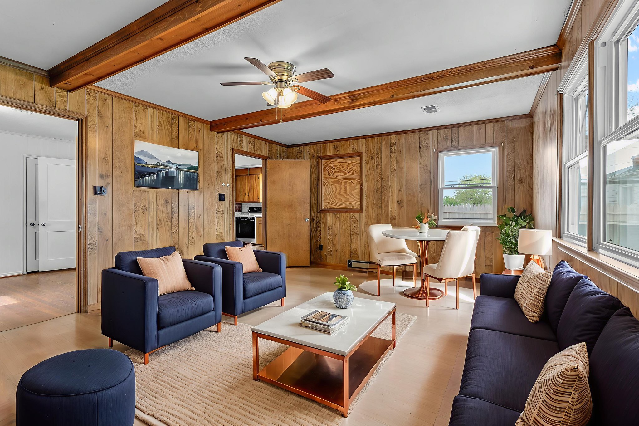 7X2A5316 virtually staged.jpeg