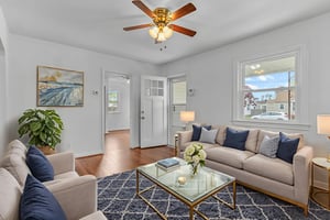 7X2A5231 virtually staged.jpeg