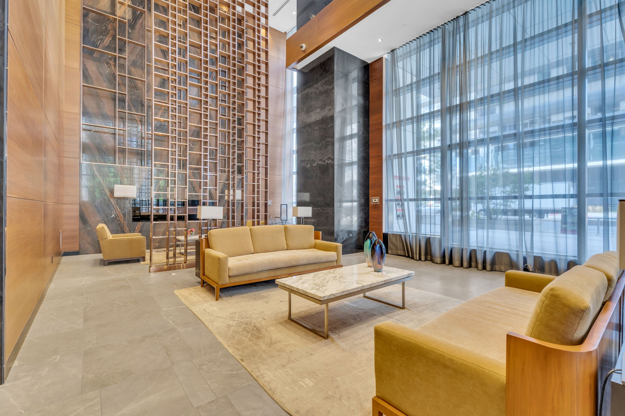 Building - Lobby
