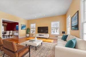 DSC00027 virtually staged.jpeg