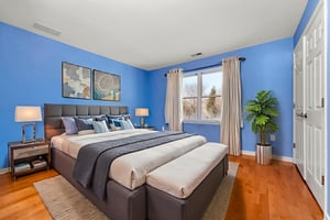 DSC00097 virtually staged.jpeg