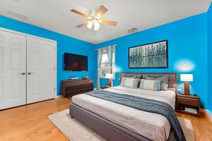 DSC00095 virtually staged.jpeg