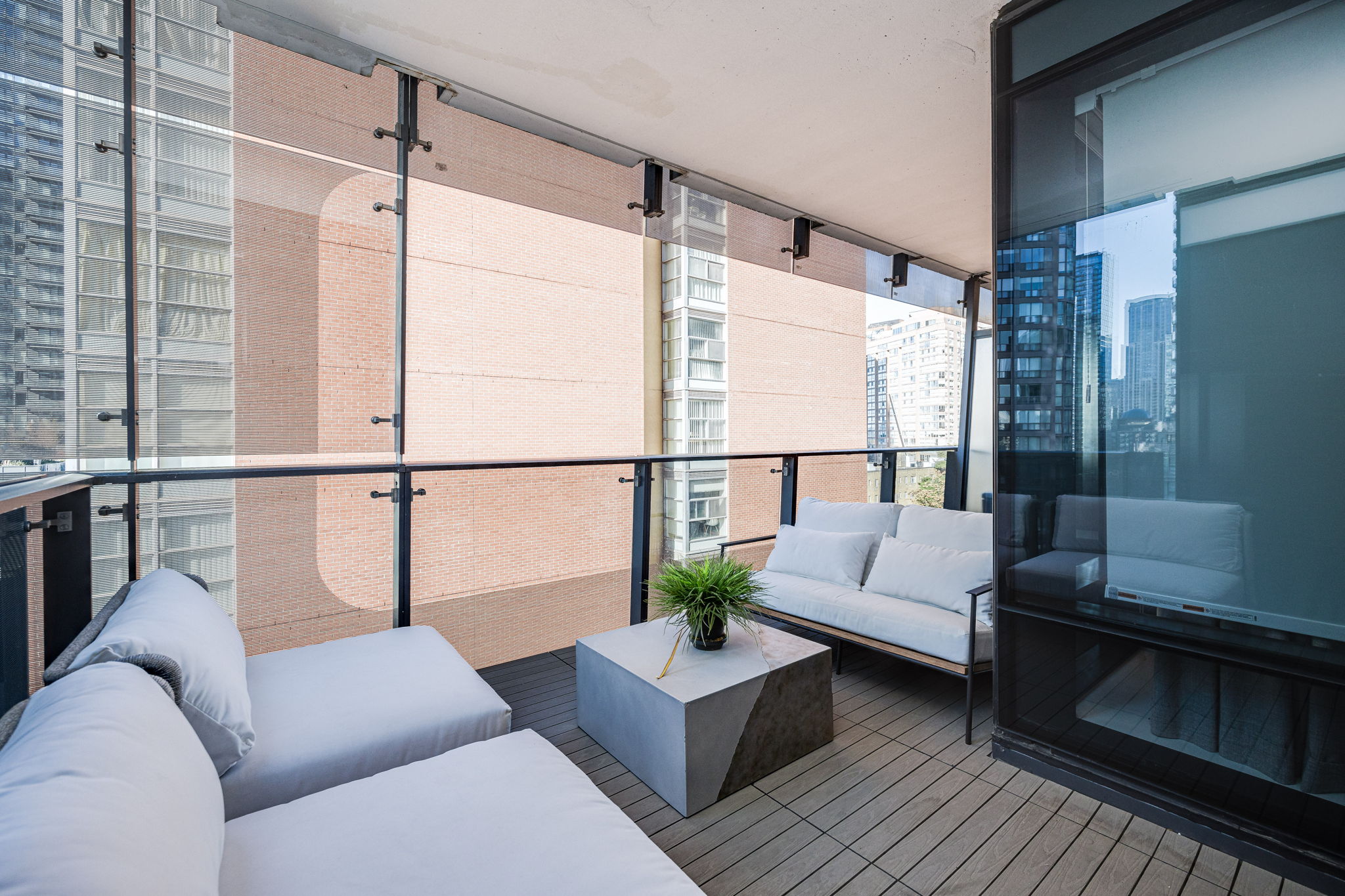 Toronto property showcase — delivered property photograph 28