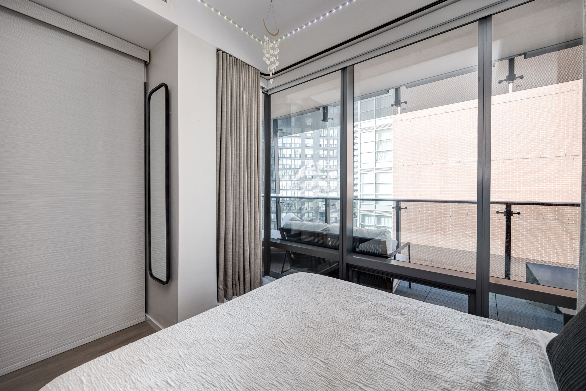 Toronto property showcase — delivered property photograph 16