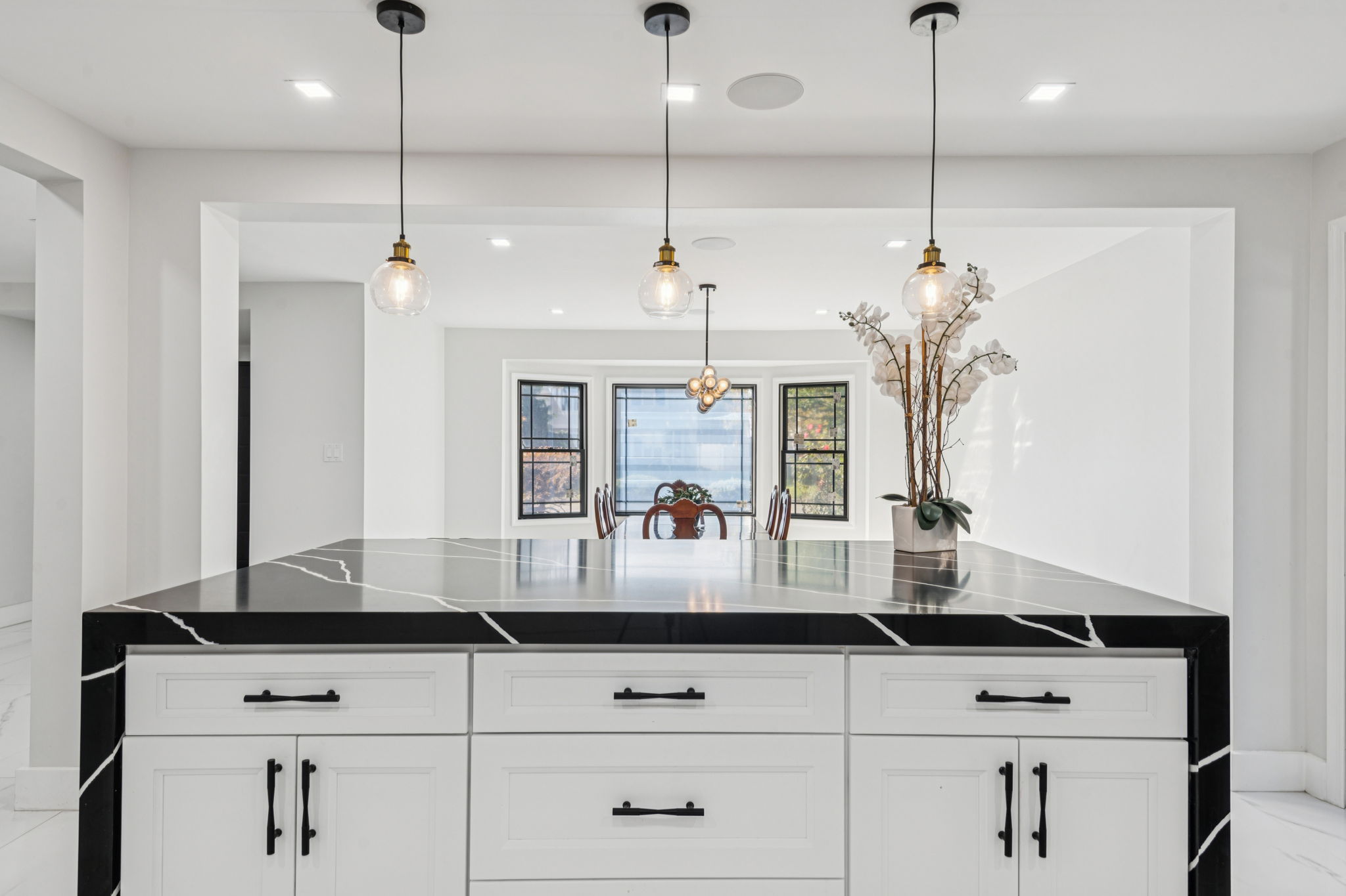 Valley Ln-S2410-017