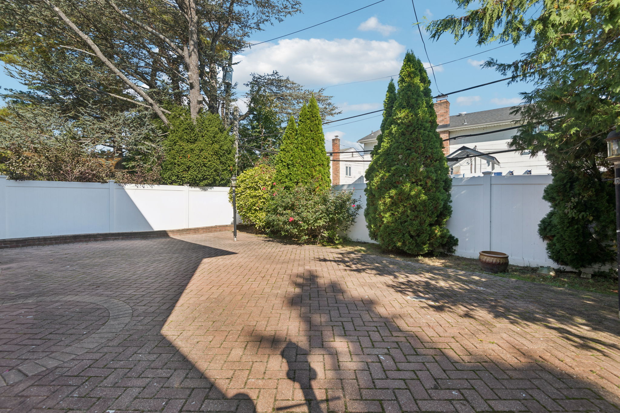 Valley Ln-S2410-033