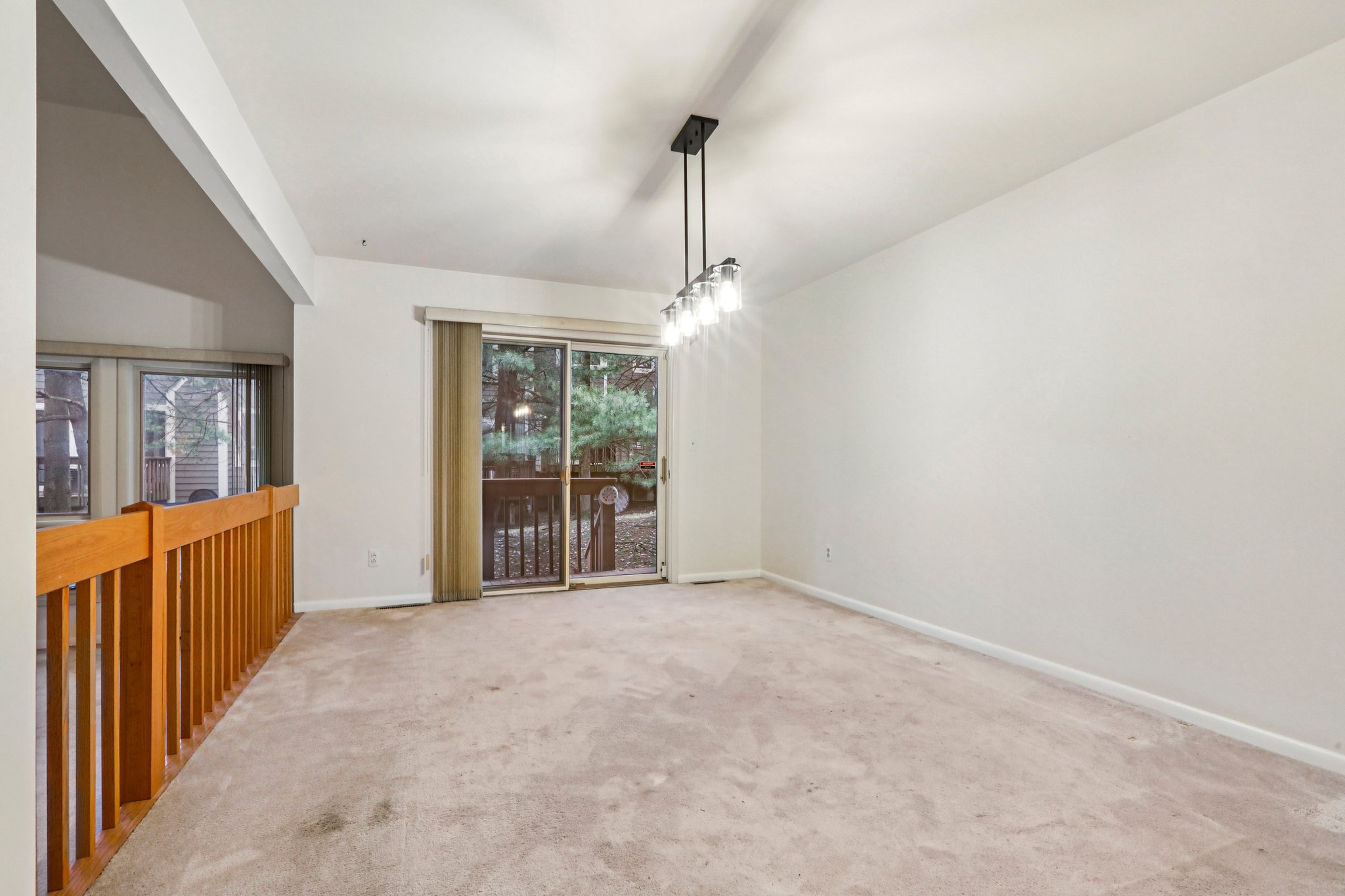 Wedgewood Dr-S2108-006.jpg