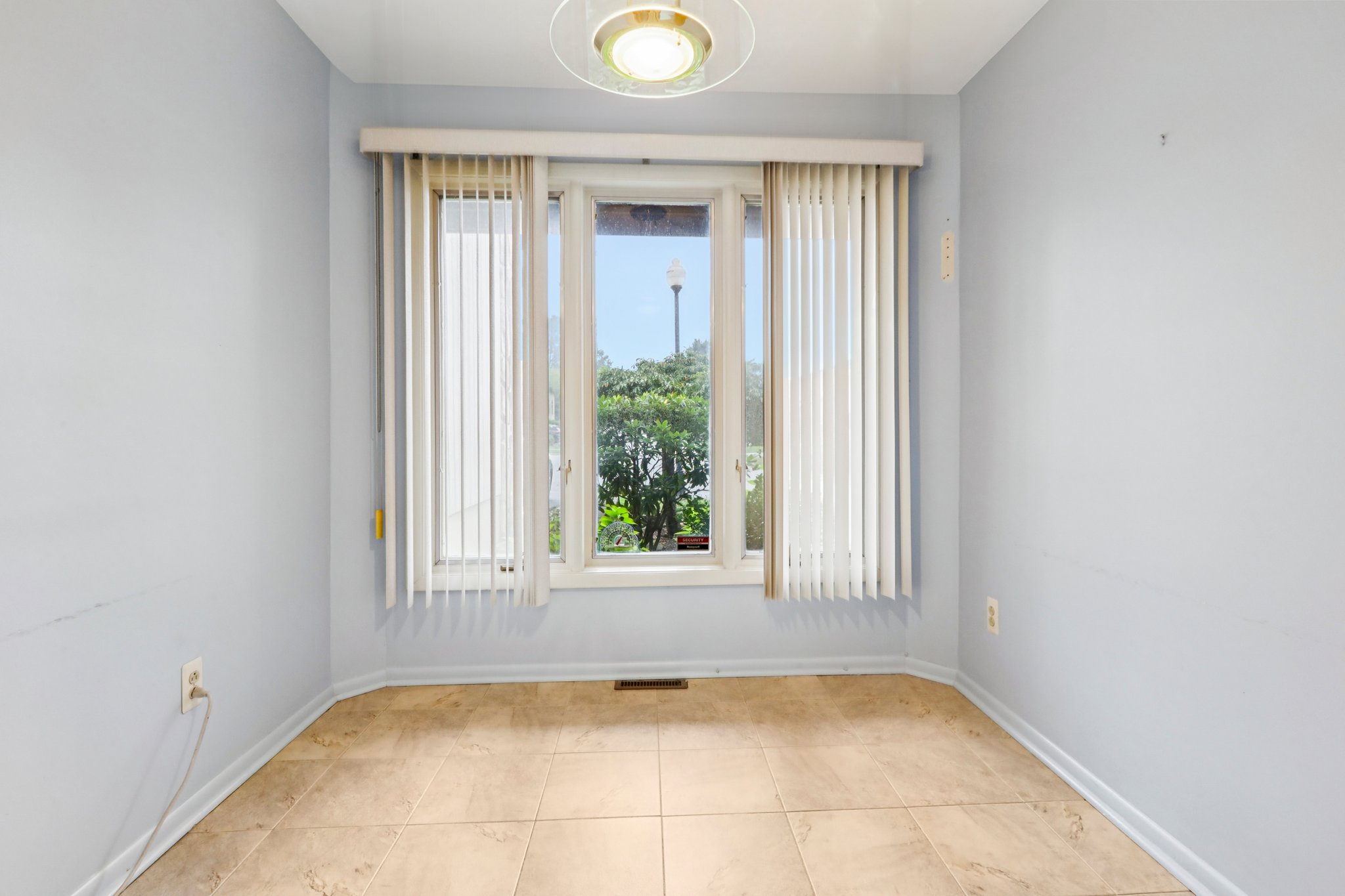 Wedgewood Dr-S2108-020.jpg