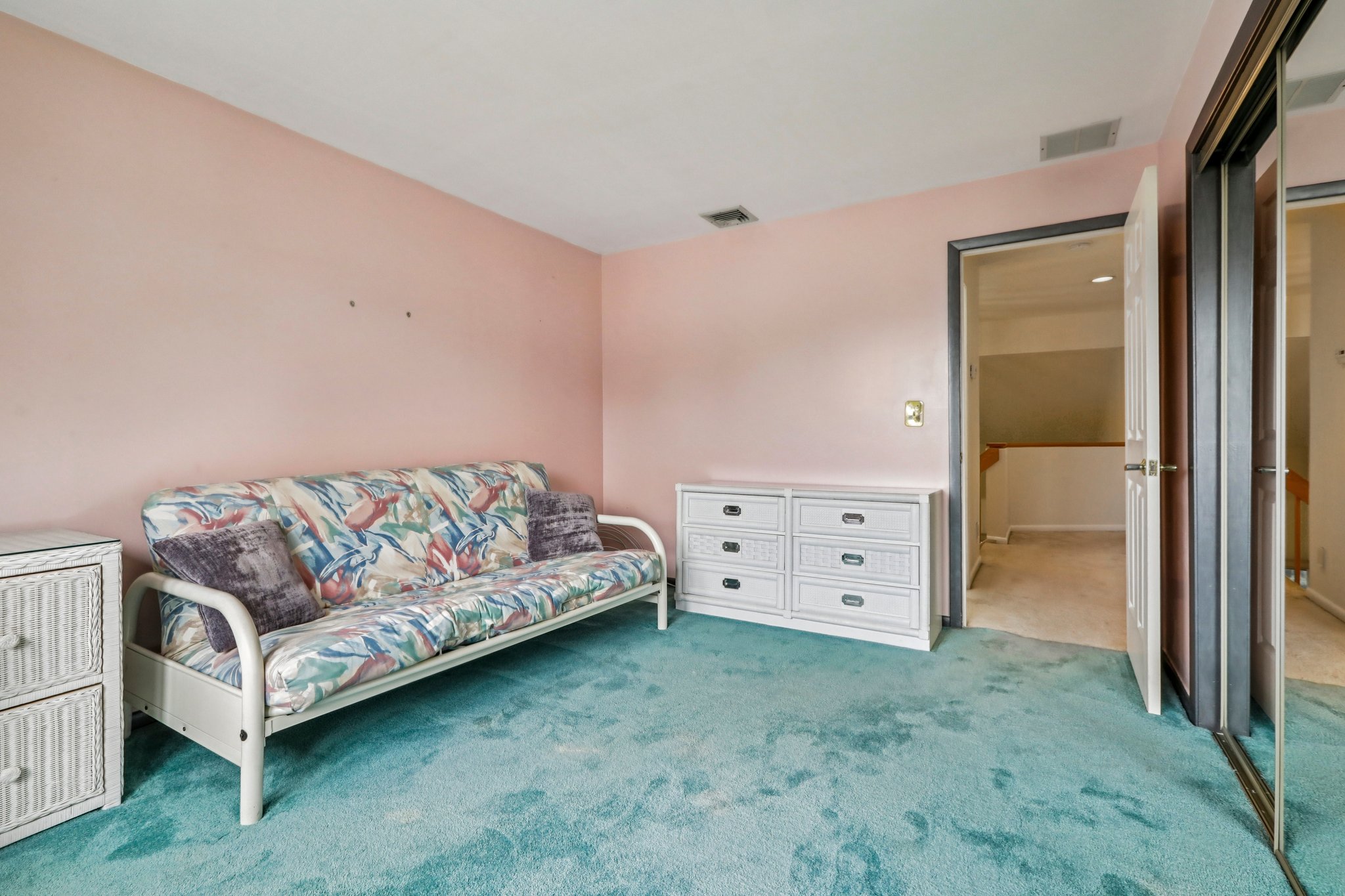 Wedgewood Dr-S2108-027.jpg