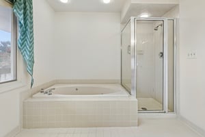 Wedgewood Dr-S2108-039.jpg