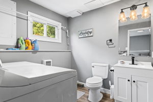 Laundry/Bath