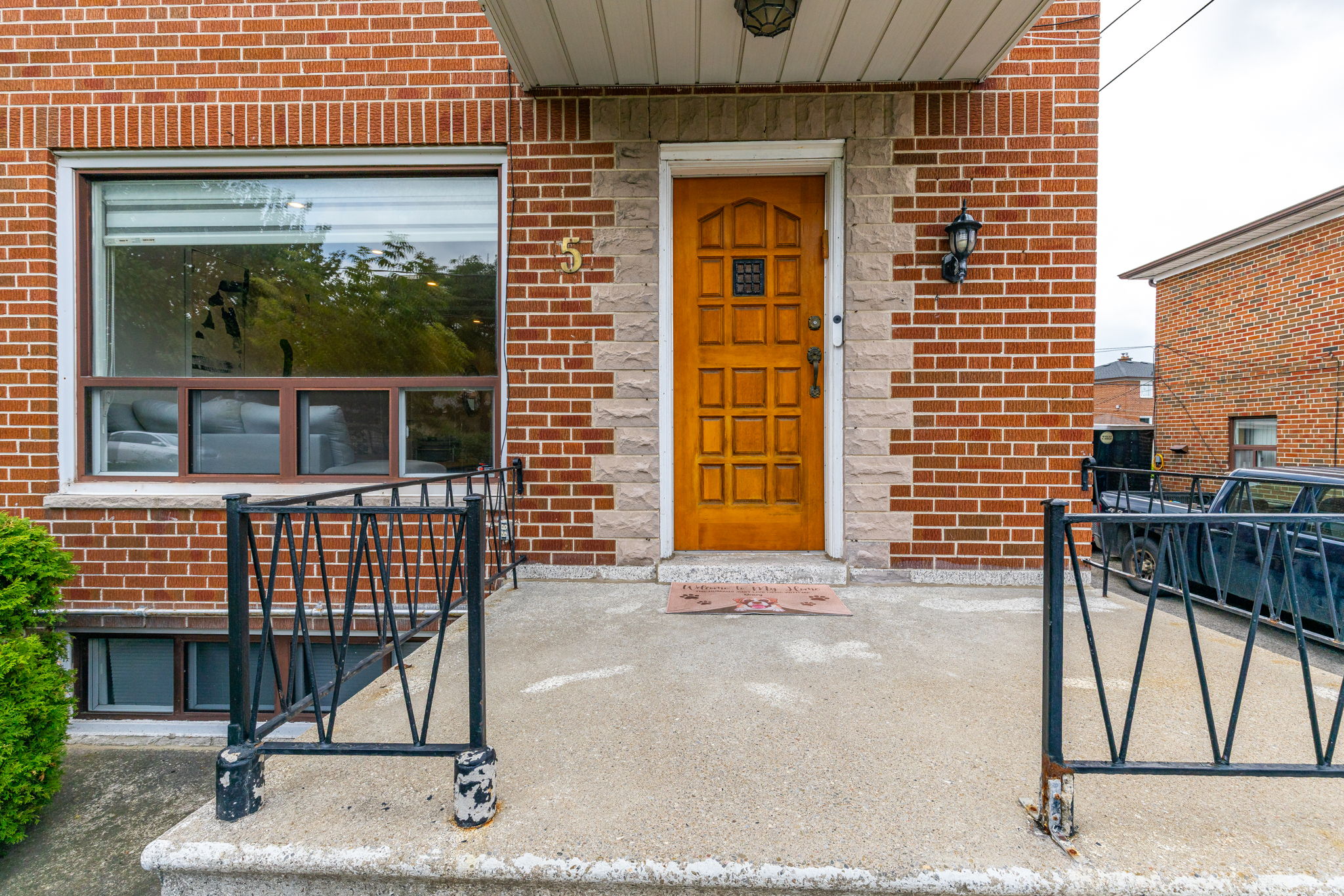 Toronto property showcase — delivered property photograph 35