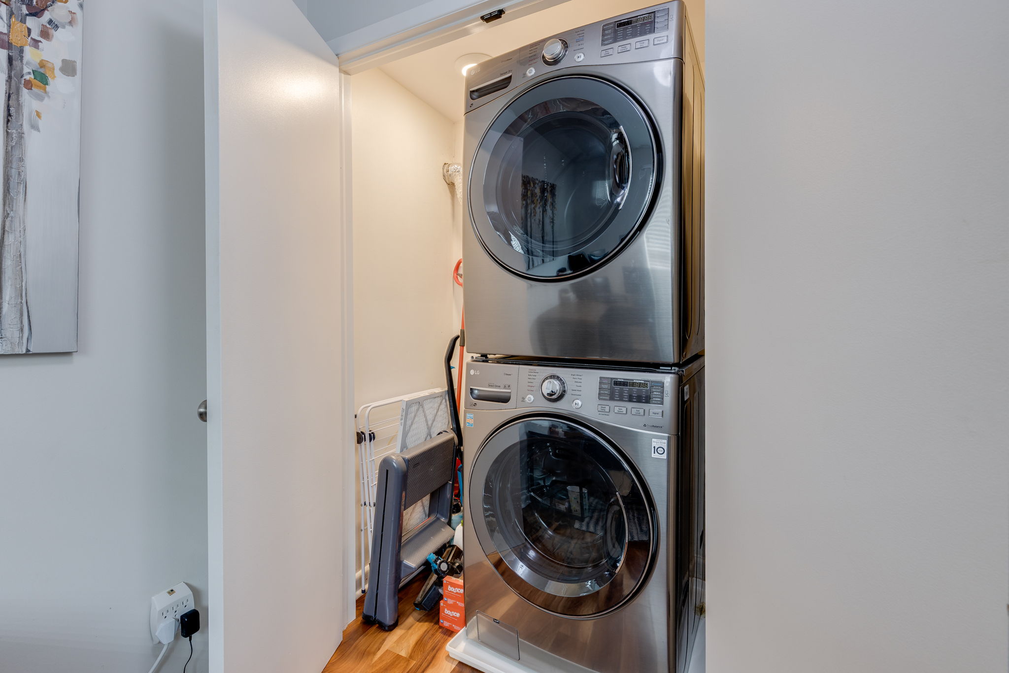 Toronto property showcase — delivered property photograph 24