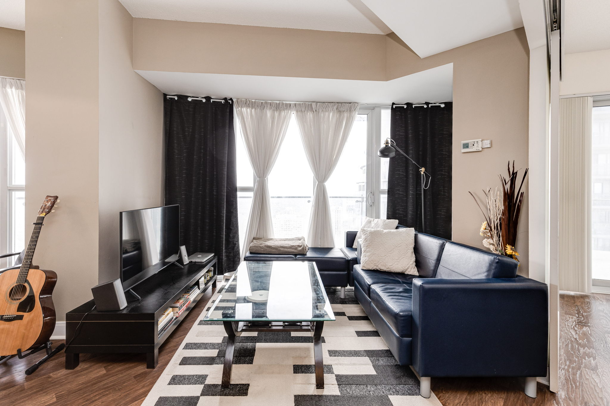 Mississauga property showcase — delivered property photograph 8