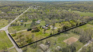  Photo 0