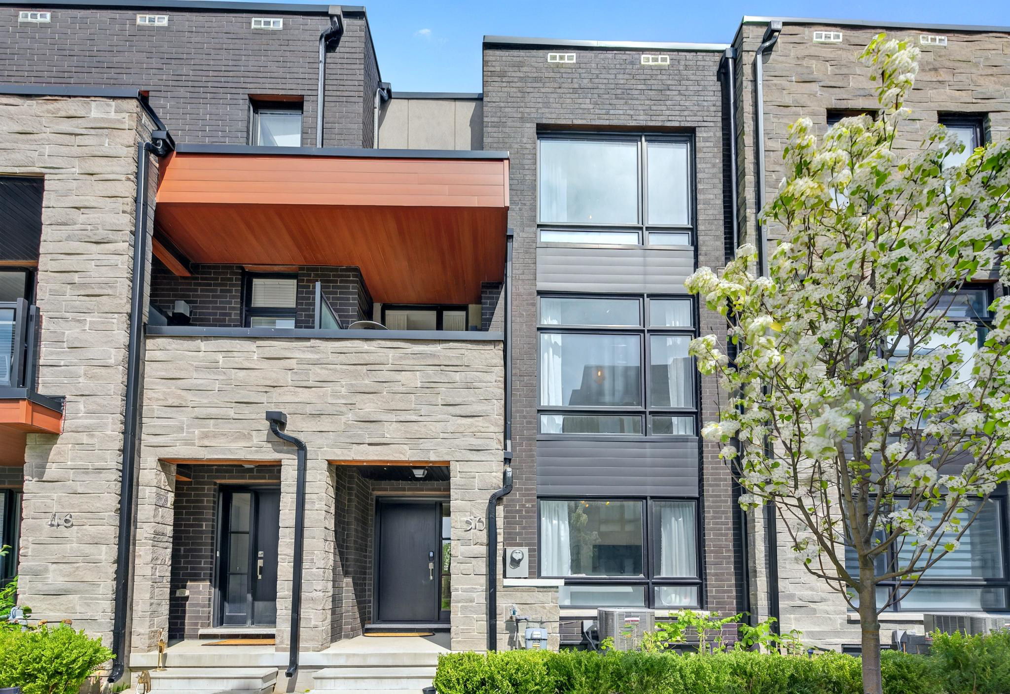 50 Carpaccio Ave Vaughan, ON L4H 4R5
