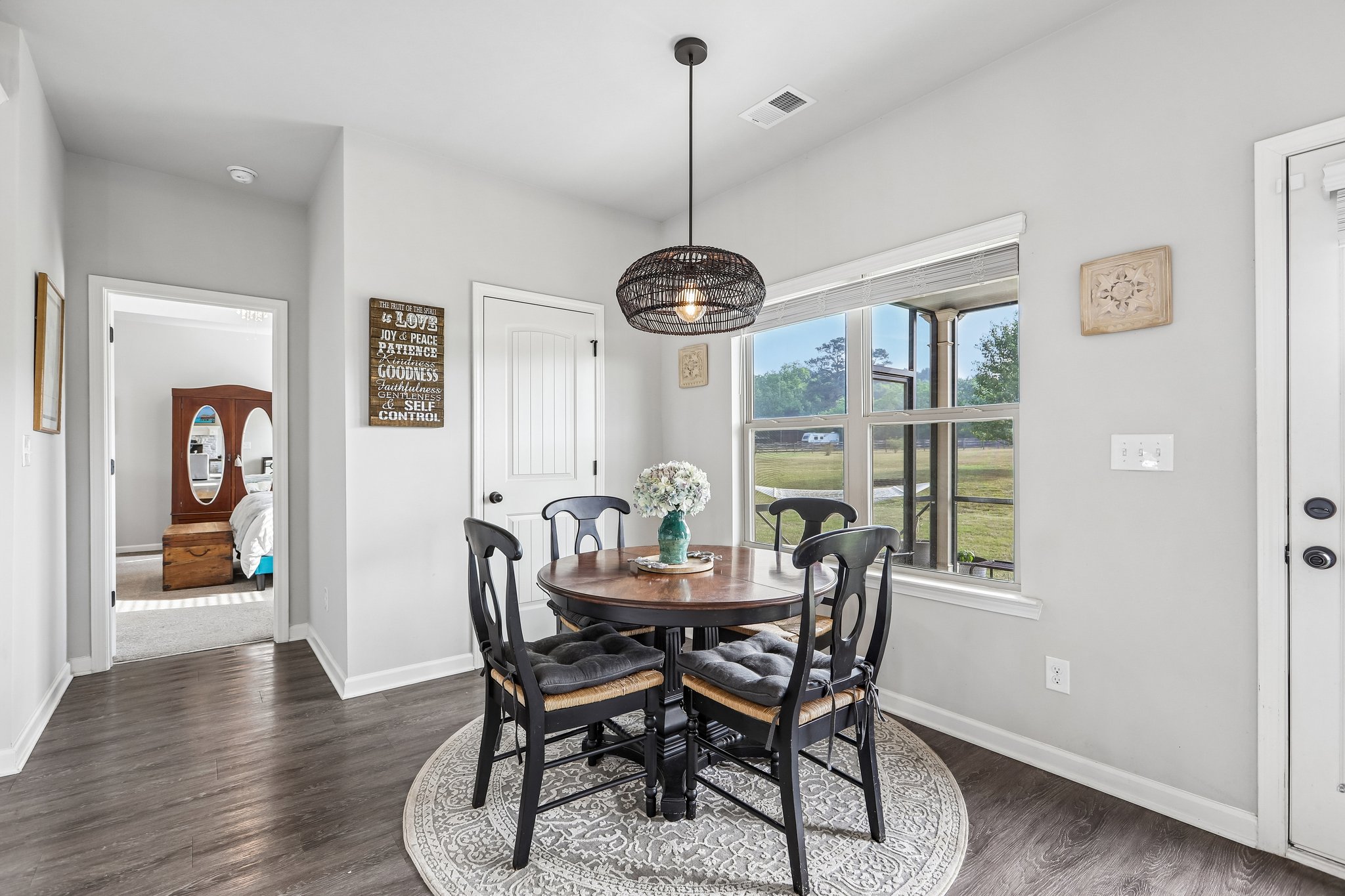 Chapman Farm Rd-S2304-009.jpg