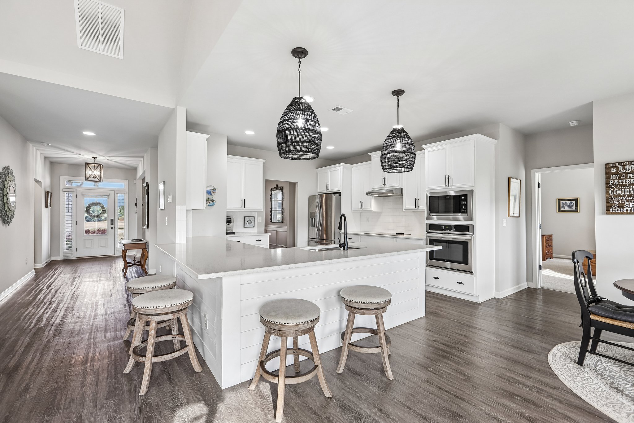 Chapman Farm Rd-S2304-013.jpg