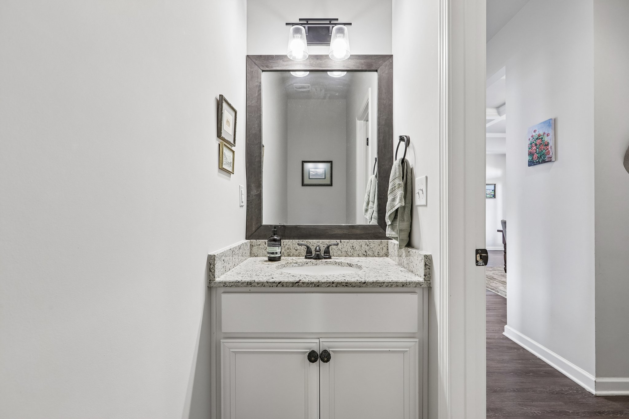 Chapman Farm Rd-S2304-020.jpg