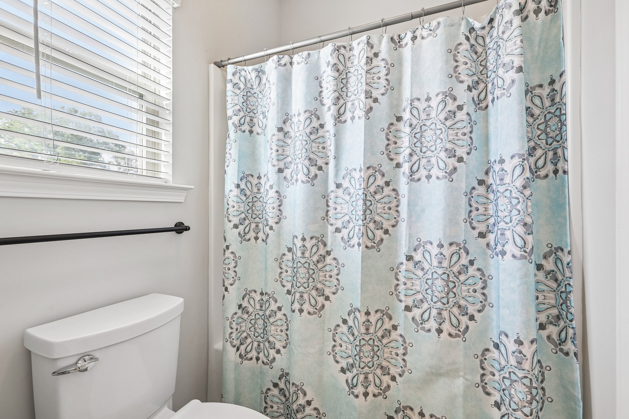 Chapman Farm Rd-S2304-025.jpg