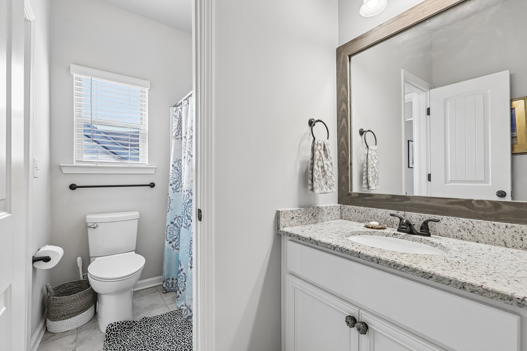 Chapman Farm Rd-S2304-026.jpg