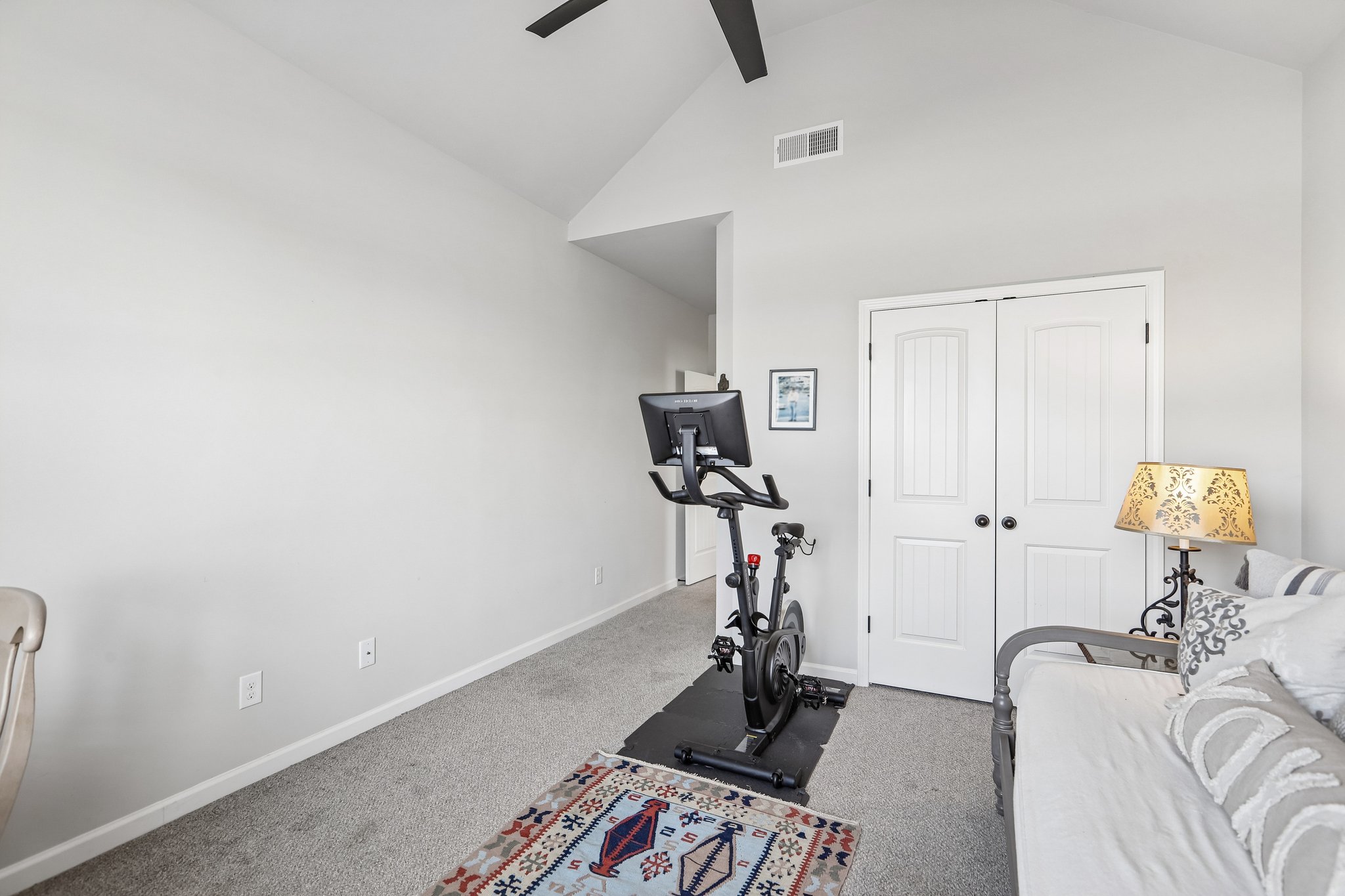 Chapman Farm Rd-S2304-028.jpg