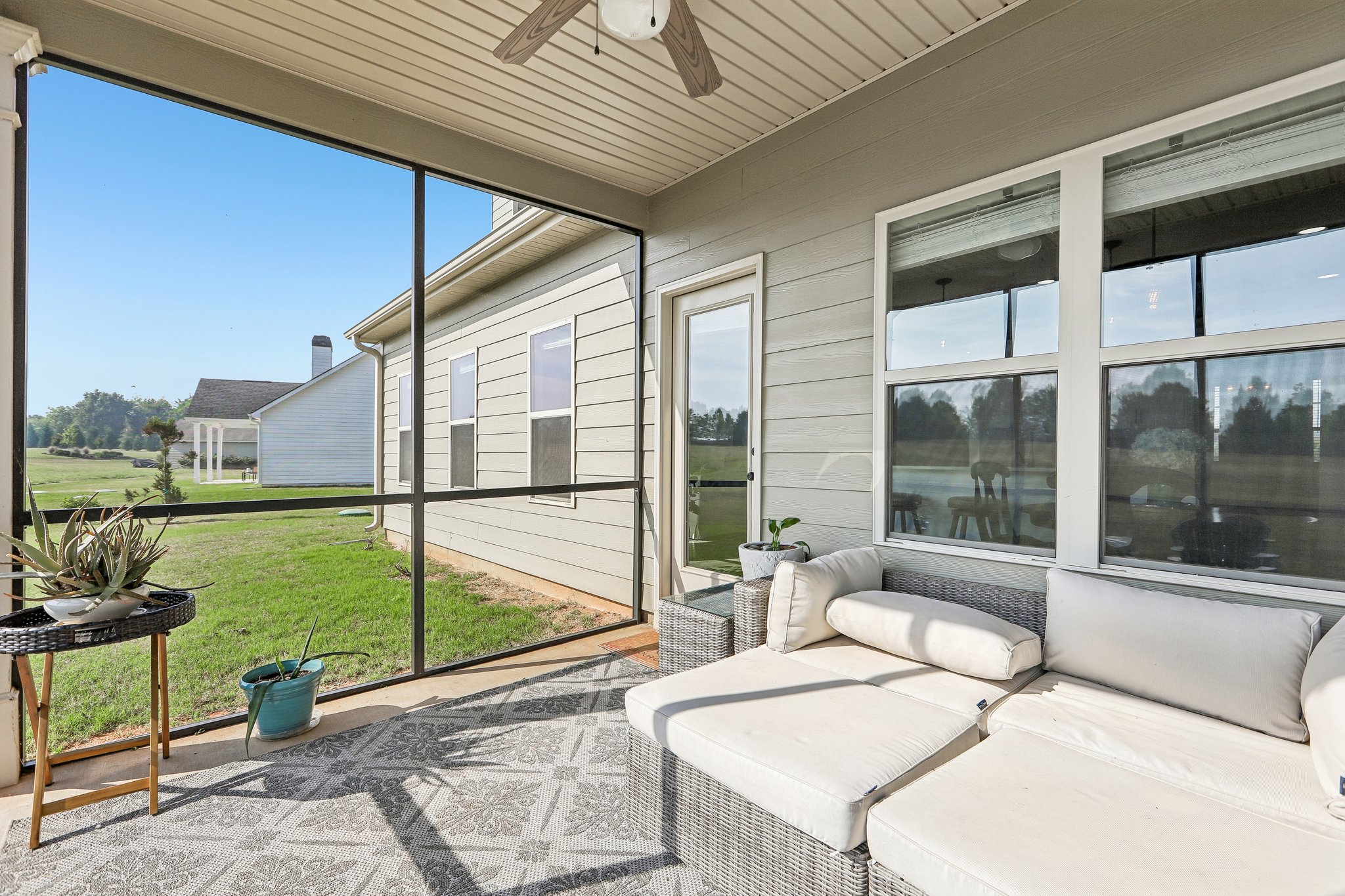 Chapman Farm Rd-S2304-039.jpg