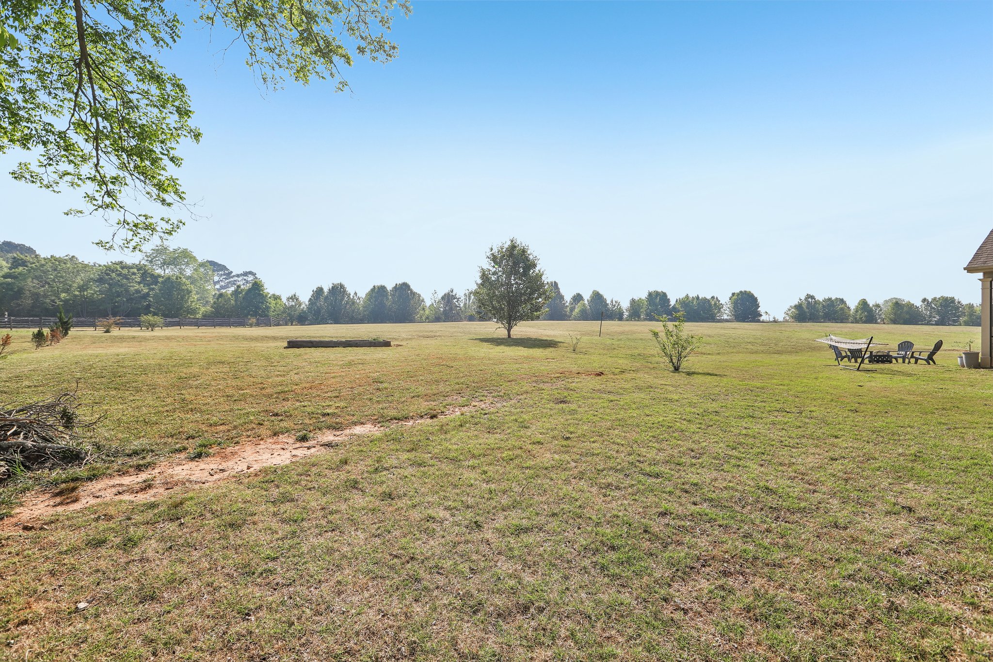 Chapman Farm Rd-S2304-041.jpg