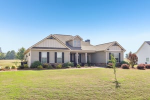 Chapman Farm Rd-S2304-003.jpg