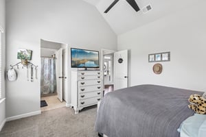 Chapman Farm Rd-S2304-023.jpg